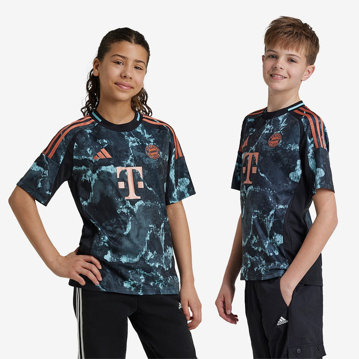 Kids Kit Bayern Munich 2024/25 II Fan
